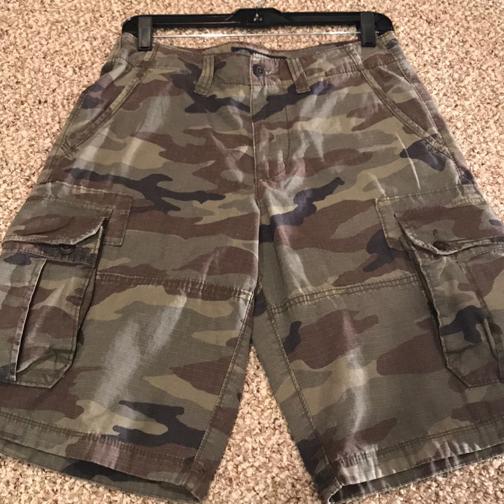 American eagle camo cargo